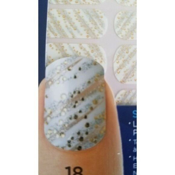 Broadway Nail Art Strips 3D Silver & Gold Sparkle Sticker 18 Strip Pack 60306 - Picture 3 of 4